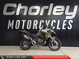 voge ds 525x tourer 2025 **add 3 part aluminium luggage for just £499**