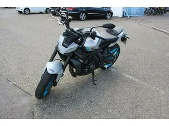 yamaha mt-09 y-amt 35 kw - 3/25 - 347 km - ice storm