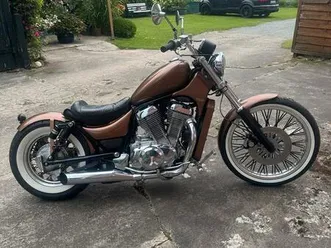 suzuki intruder vs800 bobber