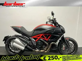 ducati diavel carbon abs rood