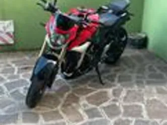 suzuki gsr 750 - 2014