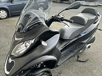 piaggio mp3 300