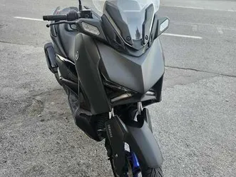 yamaha x-max 300 grigio