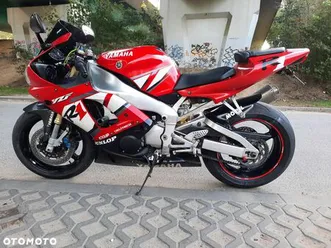 yamaha r1