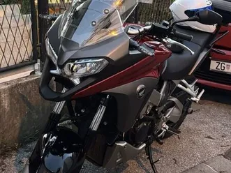 honda vfr 800 x crossrunner, 2015 god.