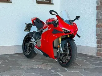 ducati panigale v4s