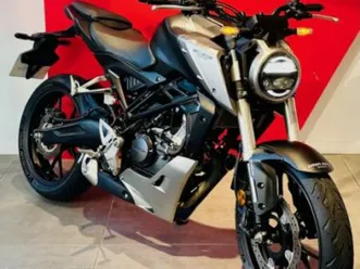 honda cb125r 2020 125 cm3 | moto roadster | 12 100 km | noir | 49070 beaucouze