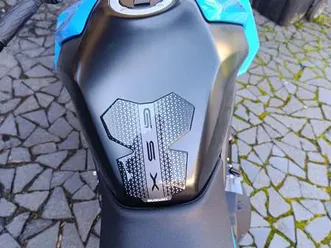 suzuki gsx 8s