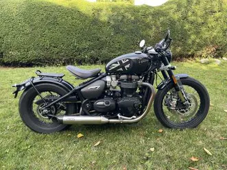 triumph bonneville bobber