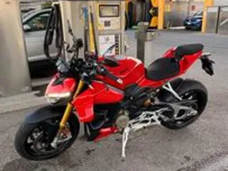 ducati streetfighter v4 - 2025