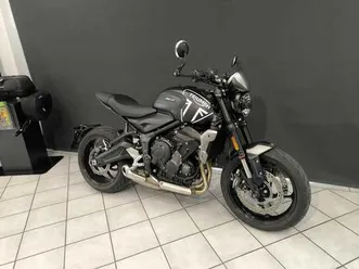 triumph trident 660 *viel zubehör*