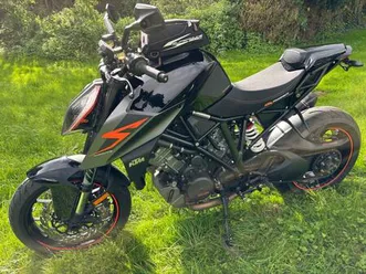 ktm 1290 super duke r