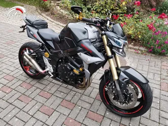 suzuki gsr 750