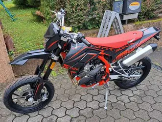 swm sm 125 r sm 125 r abs euro 5+ zwart