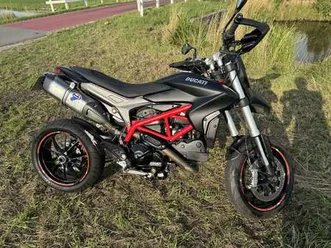 ducati hypermotard 821