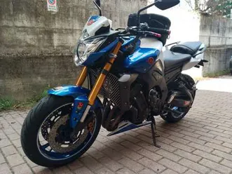 yamaha fz 8 blu/azzurro