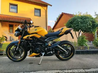 triumph street triple 765 rs inkl. zubehör