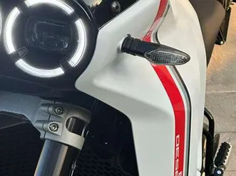 ducati desertx bianco