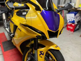 yamaha yzf-r1