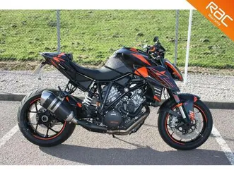 ktm 1290 superduke r