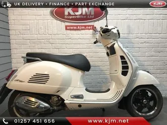 piaggio vespa gts super 300 hpe, 2019/19, 7878 miles in white - bianco innoce...
