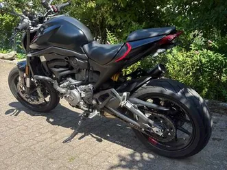 ducati monster + (937)