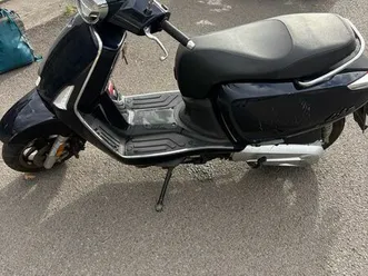 vend kymco 125 like 2 : 2000