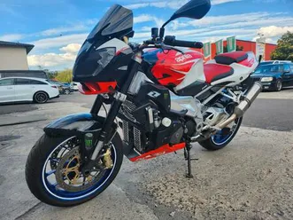 aprilia rsv 1000 tuono