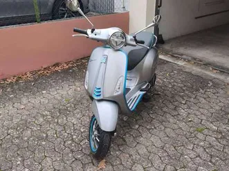 vespa elettrica 45 km/h