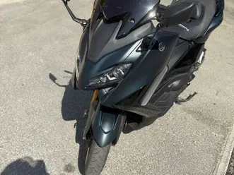yamaha tmax 560