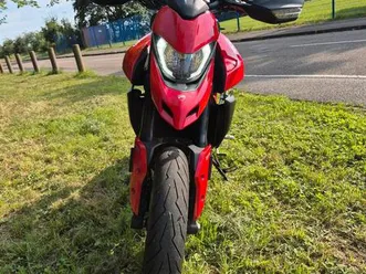 ducati hypermotard 950
