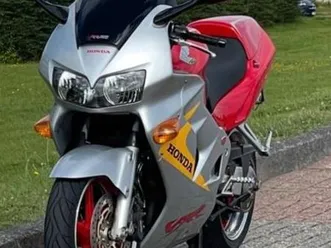honda rc46 vfr 800 // sondermodell „50 jahre honda“