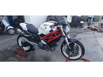 ducati monster 696 plus