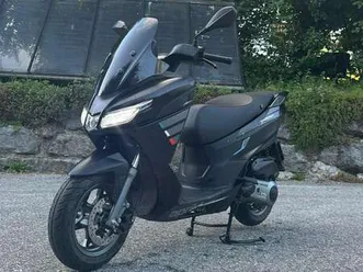 aprilia sxr 50 schwarz