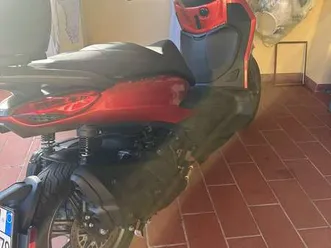 piaggio beverly 400 s rosso