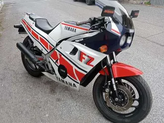 yamaha fzr 400 bianco