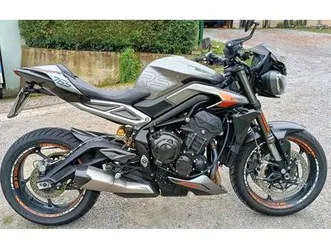 triumph street triple 765 rs