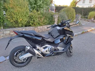 occasion honda forza 750