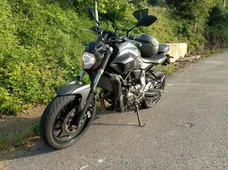 yamaha mt-07 grigio