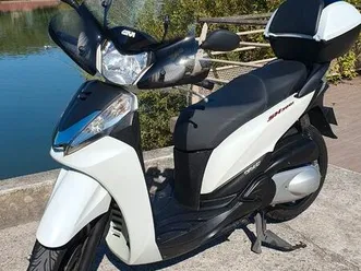 honda sh 300i sporty blanc mat