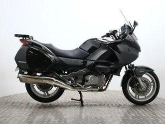 honda nt700v deauville va-8 680 cc