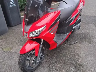 scooter aprilia sxr 50