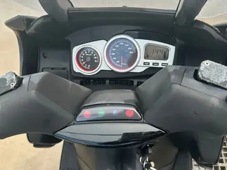 aprilia sr max 300