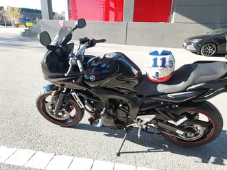 yamaha fzs 600