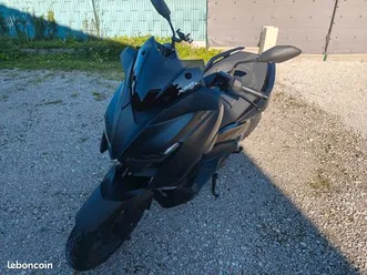 yamaha xmax iron max 300 – fin 2019 – 15'800 km – très bon état