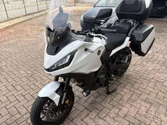 honda nt 1100 travel bianco