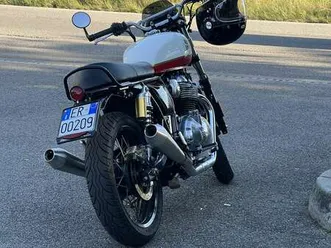 royal enfield interceptor bianco