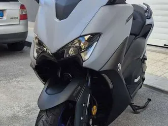 yamaha tmax 560 grigio