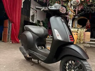 ② vespa sprint s e5 noir mat 2022 10 km