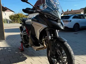 ducati-multistrada-v4-s-radar-mit-akrapovic-koffer-carbon